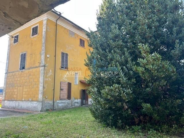 Villa Schiera in vendita a Quercioli, Marina Di Massa