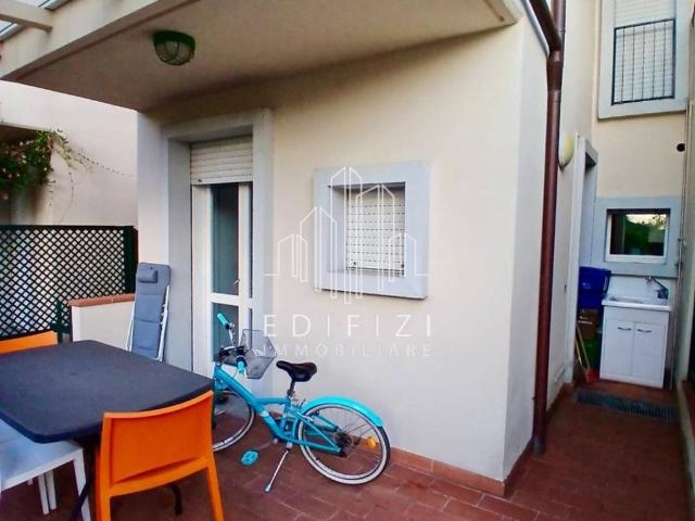 Villa Schiera in vendita a Marina Di Massa, Toscana