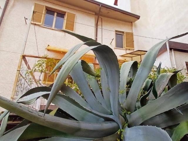 Villa Schiera in vendita a Ca' di Cecco, Marina Di Massa