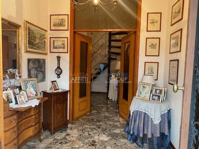 Villa Schiera in vendita a Marina Di Massa, Toscana