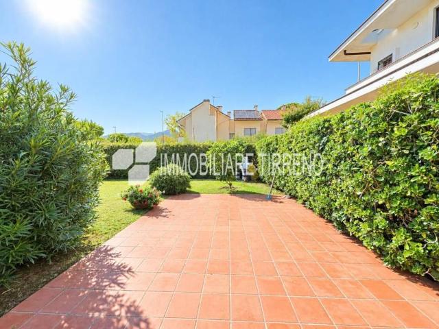Villa Schiera in vendita a Puliche, Massa