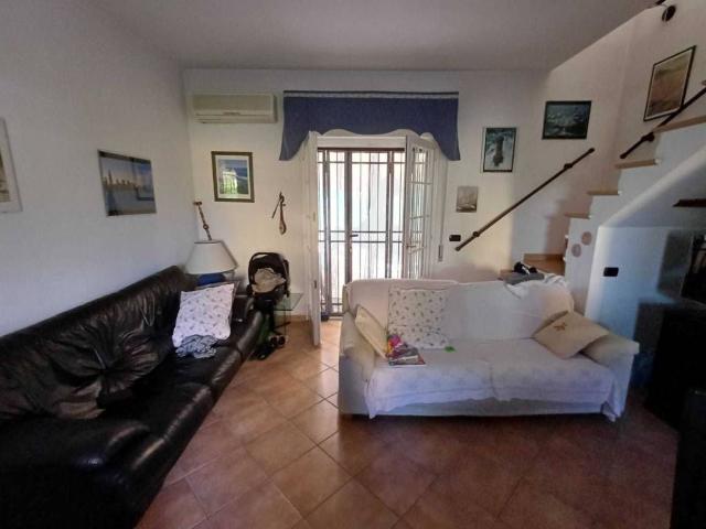 Villa Schiera in vendita a Marina di Massa, Marina Di Massa