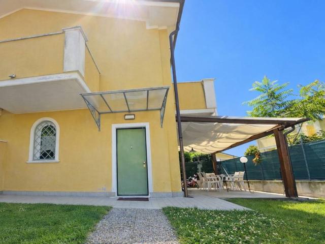Villa Schiera in vendita a Quercioli, Marina Di Massa