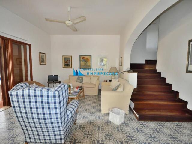 Villa Schiera in vendita a Marina Di Massa, Toscana