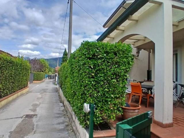 Villa Schiera in vendita a Cinque Vie, Marina Di Massa