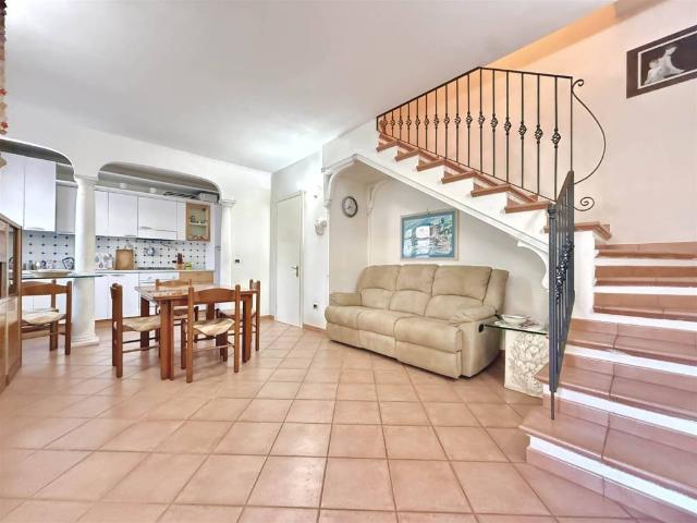 Villa Schiera in vendita a Puliche, Massa
