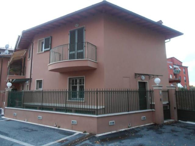 Villa Schiera in vendita a Marina Di Massa, Toscana