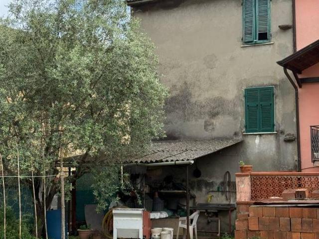 Villa Schiera in vendita a Marina Di Massa, Toscana