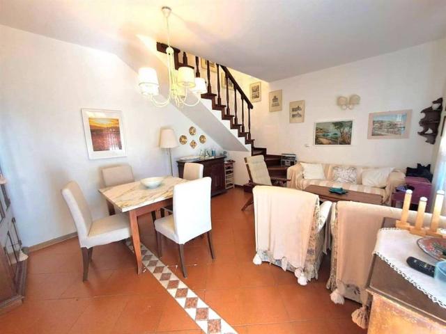 Villa Schiera in vendita a Marina di Massa, Marina Di Massa