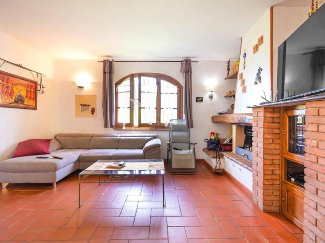 Villa Schiera in vendita a Ca' di Cecco, Marina Di Massa