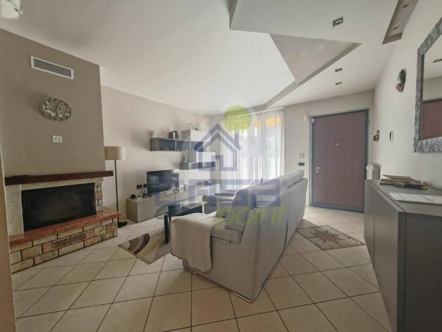 Villa Schiera in vendita a Massalengo, Lombardia