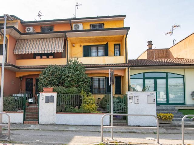 Villa Schiera in vendita a Massalengo, Lombardia