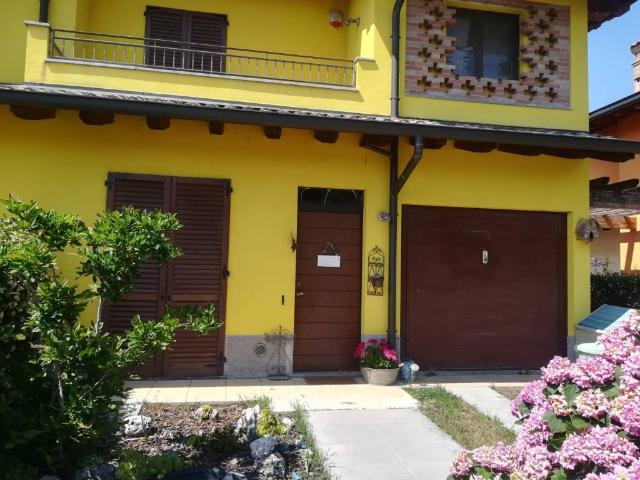 Villa Schiera in vendita a Massalengo, Lombardia