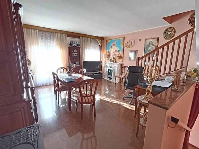 Villa Schiera in vendita a Massanzago, Veneto