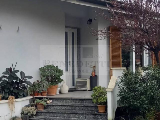 Villa Schiera in vendita a Massarosa, Toscana