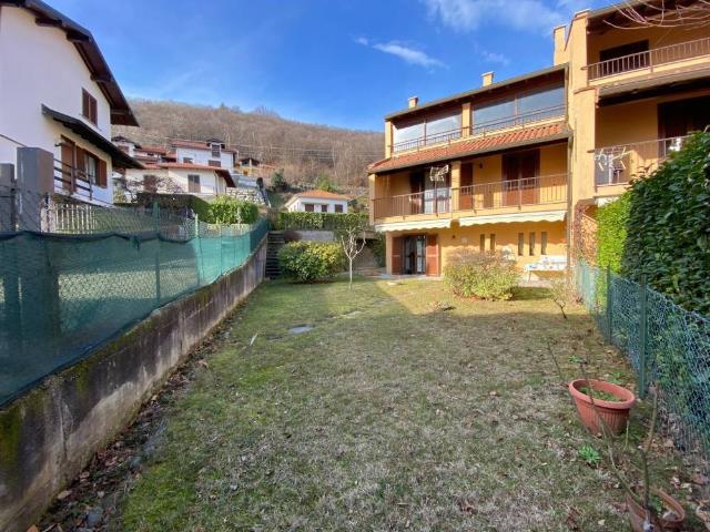 Villa Schiera in vendita a San Salvatore, Massino Visconti
