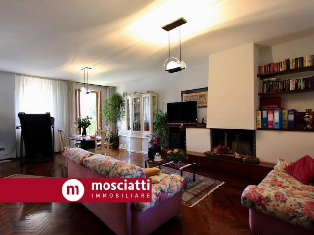 Villa Schiera in vendita a Marche, Macerata