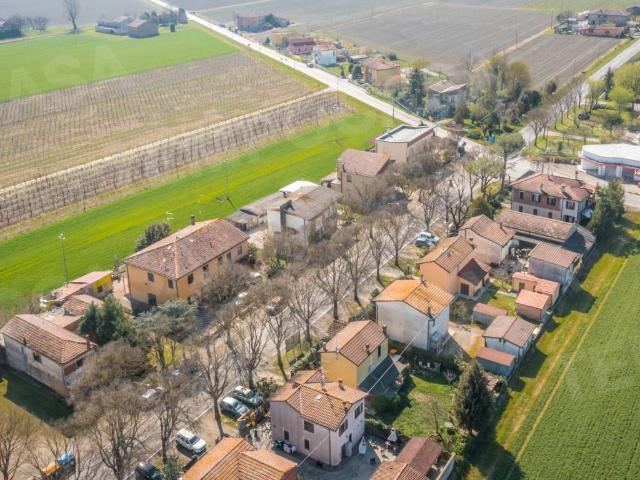 Villa Schiera in vendita a Nuovo Circondario Imolese, Medicina
