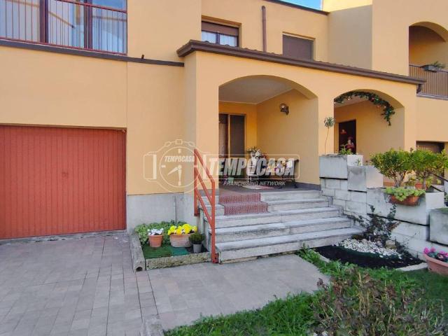 Villa Schiera in vendita a Cascina Saresano, Mediglia