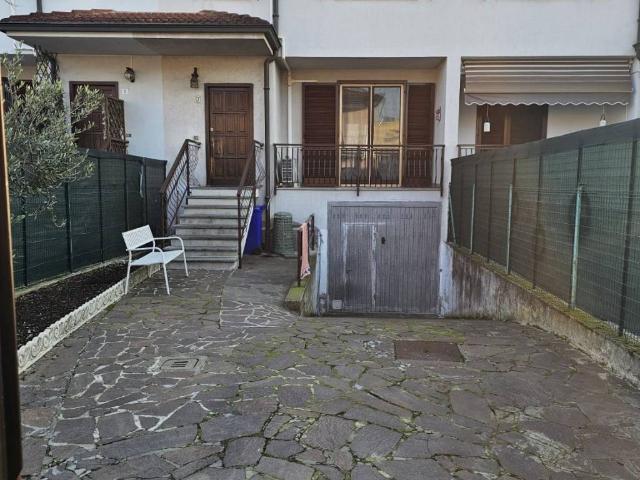 Villa Schiera in vendita a Mediglia, Lombardia