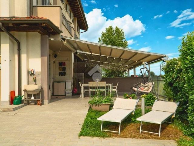 Villa Schiera in vendita a Mediglia, Lombardia