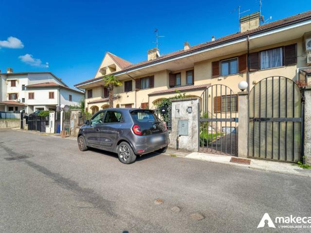Villa Schiera in vendita a Mediglia, Lombardia