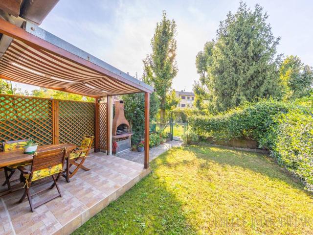 Villa Schiera in vendita a Mombretto, Mediglia