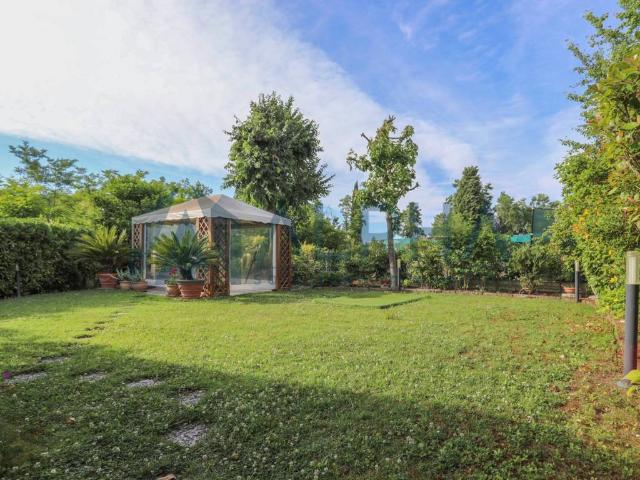 Villa Schiera in vendita a Meldola, Forlì-Cesena