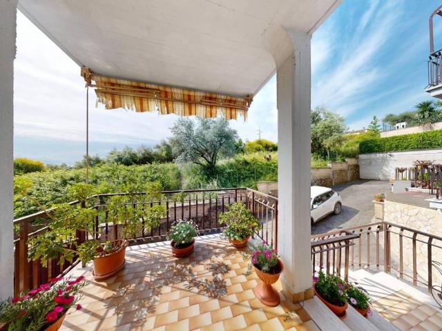 Villa Schiera in vendita a Casali, Roma Capitale