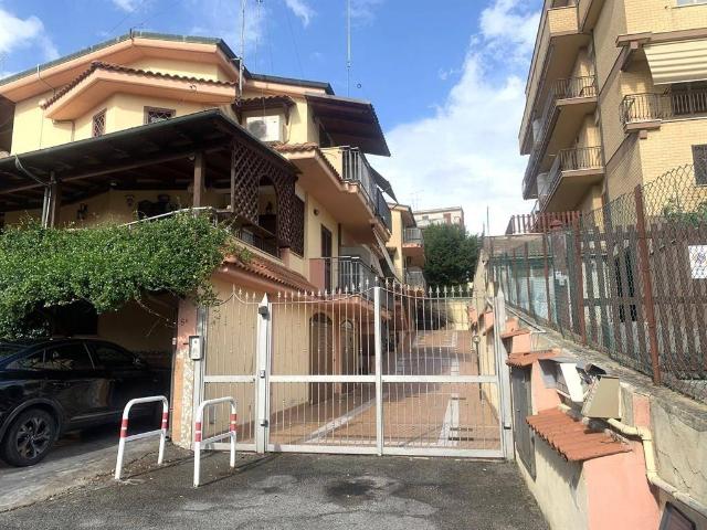 Villa Schiera in vendita a Monte San Salvatore, Roma Capitale
