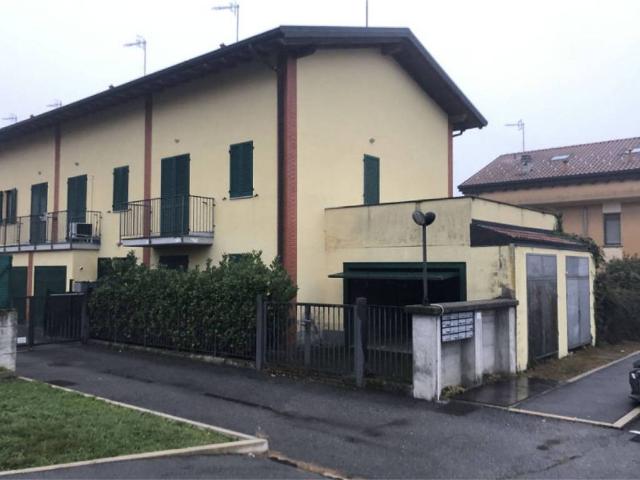 Villa Schiera in vendita a Mercallo, Lombardia