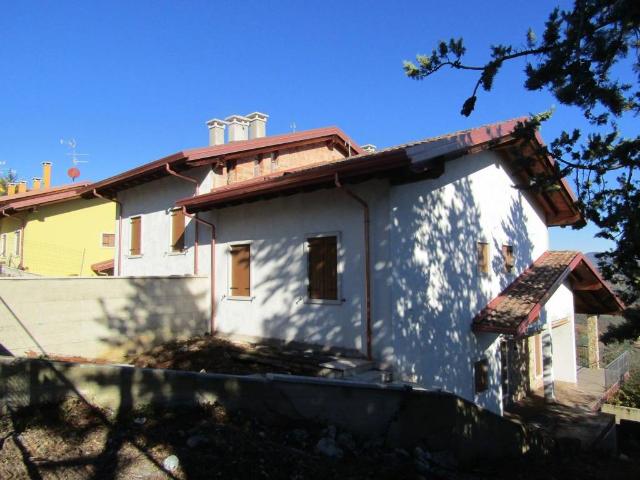 Villa Schiera in vendita a Mezzane Di Sotto, Veneto