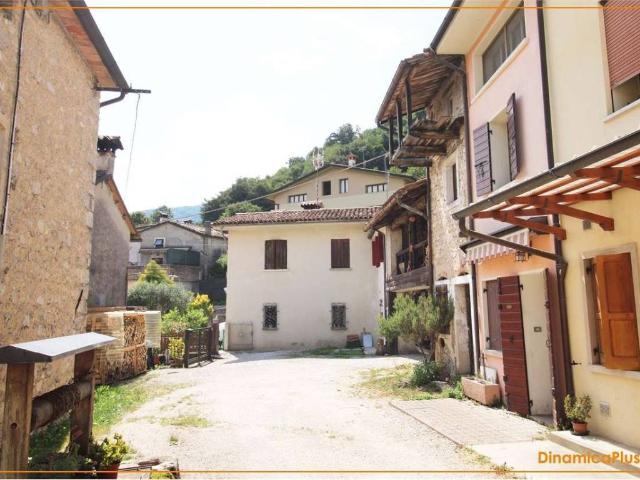 Villa Schiera in vendita a Miane, Veneto