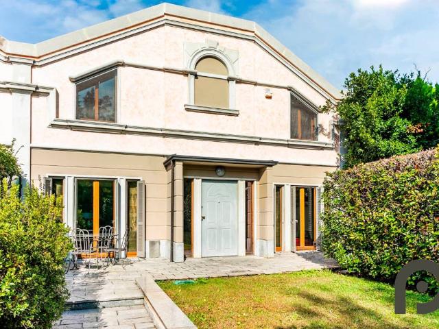 Villa Schiera in vendita a Municipio 7, Milano