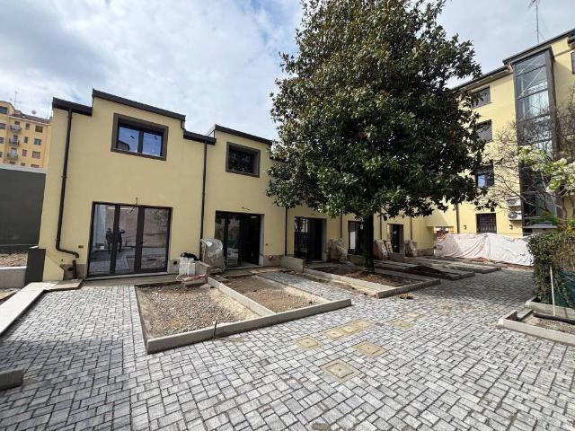 Ville Schiera in vendita a Milano, Padova