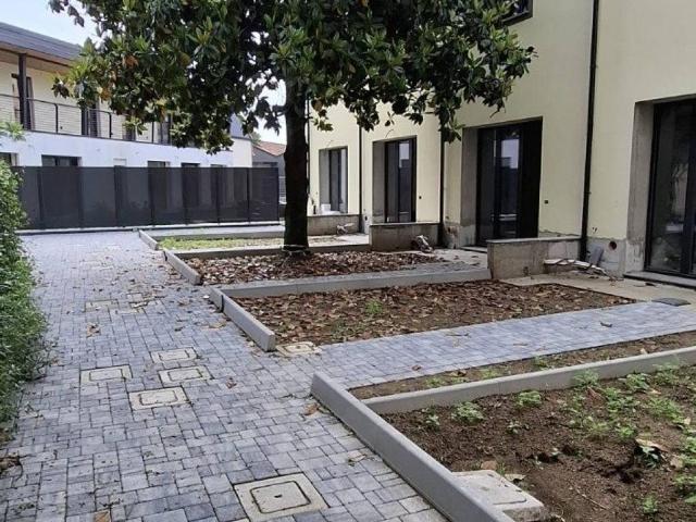 Ville Schiera in vendita a Milano, Padova