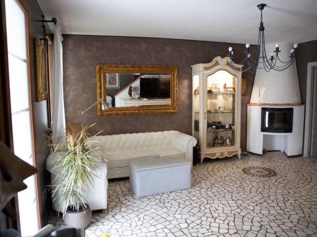 Villa Schiera in vendita a Mira Vecchia, Mira Taglio