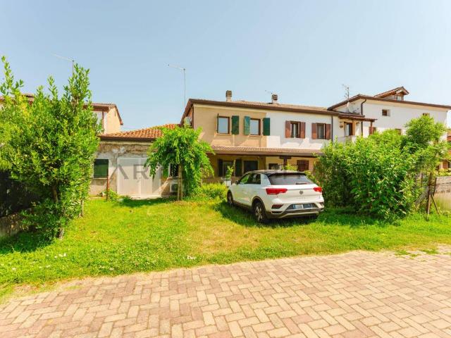 Villa Schiera in vendita a Mira Vecchia, Mira Taglio