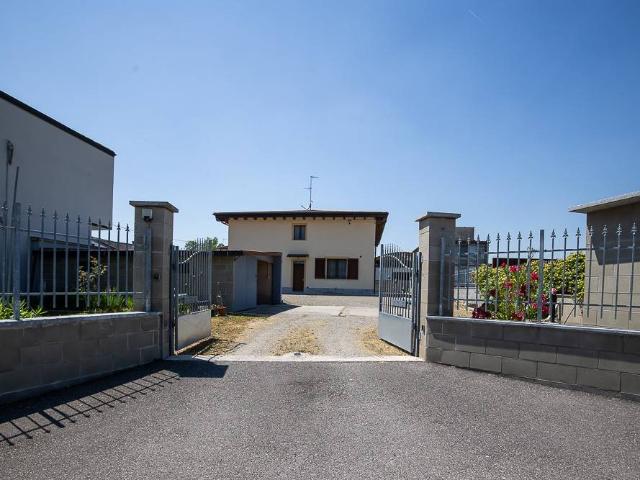 Villa Schiera in vendita a Miradolo Terme, Lombardia