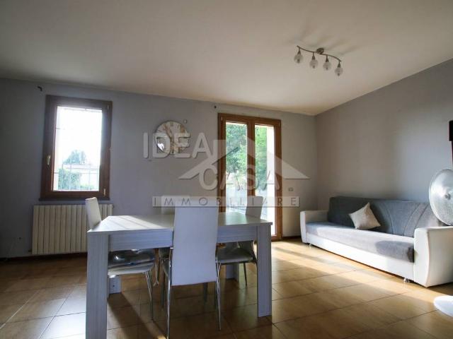Villa Schiera in vendita a Unione Comuni Modenesi Area Nord, Mirandola