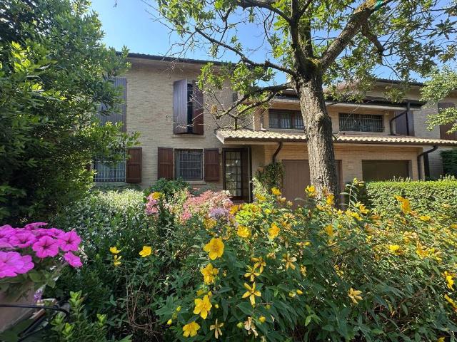 Villa Schiera in vendita a Unione Comuni Modenesi Area Nord, Mirandola