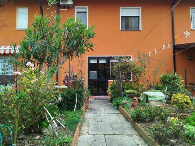 Villa Schiera in vendita a Unione Comuni Modenesi Area Nord, Mirandola