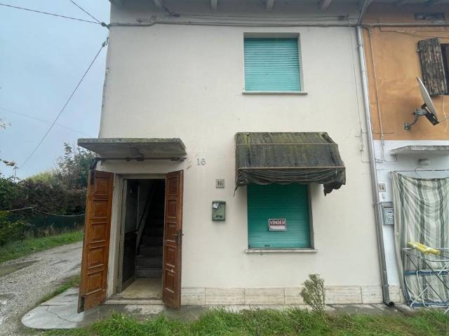 Villa Schiera in vendita a Unione Comuni Modenesi Area Nord, Mirandola