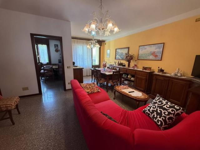 Villa Schiera in vendita a Mirano, Veneto