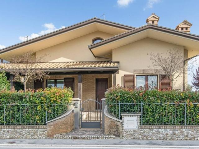 Villa Schiera in vendita a Cella, Misano Adriatico