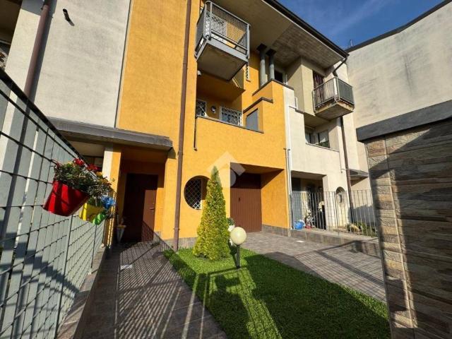 Villa Schiera in vendita a Misano di Gera d'Adda, Bergamo