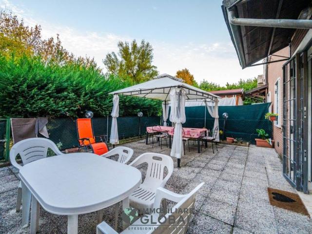 Villa Schiera in vendita a Crocetta-San Lazzaro-Modena Est, Modena