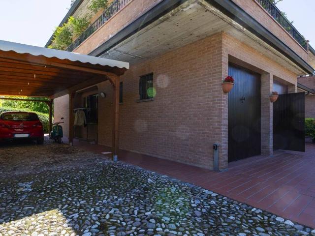 Villa Indipendente in vendita a Cittanova, Modena