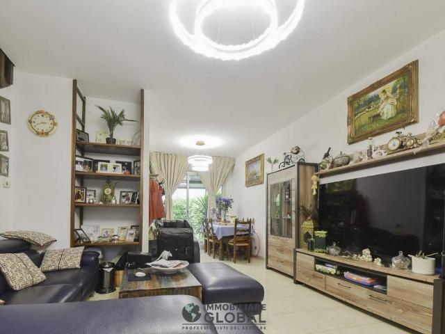 Villa Schiera in vendita a Cognento, Modena