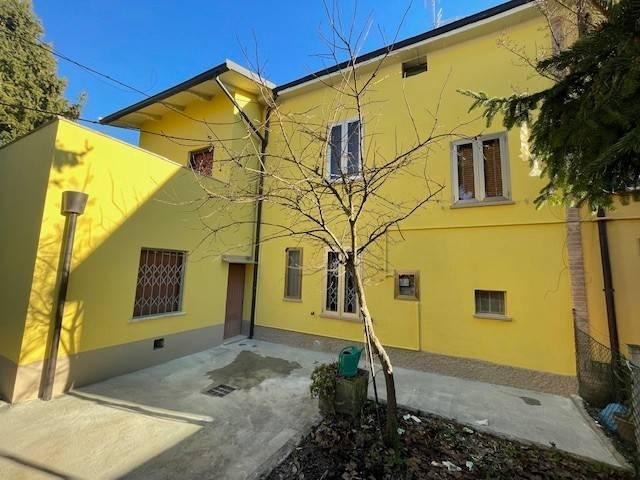 Ville Schiera in vendita a Modena